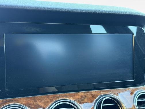 2017 Mercedes-Benz E-Class 4MATIC