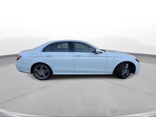 2017 Mercedes-Benz E-Class 4MATIC