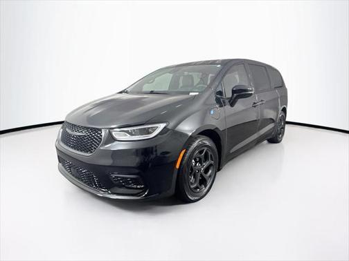 2022 Chrysler Pacifica Hybrid Touring L