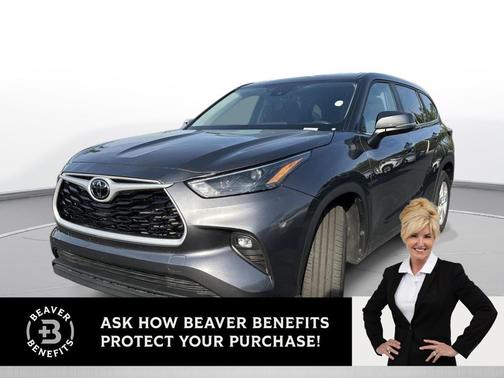 Magnetic Gray Metallic 2025 Toyota Highlander LE