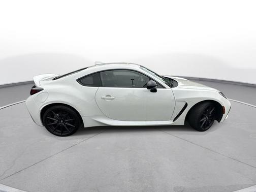 Halo 2022 Toyota GR86 Premium