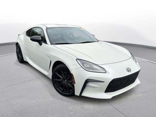 Halo 2022 Toyota GR86 Premium