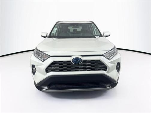 2020 Toyota RAV4 Hybrid SE