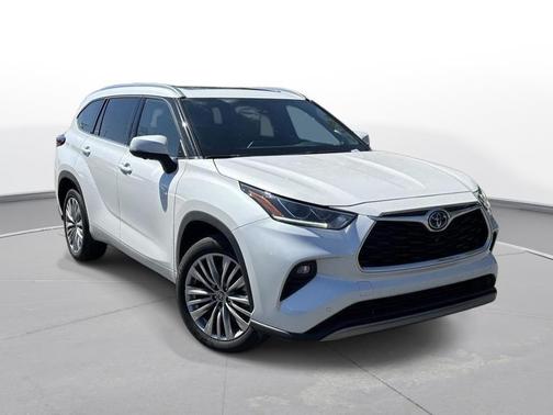 Wind Chill Pearl 2024 Toyota Highlander Hybrid Platinum