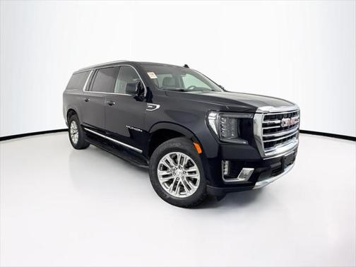 2022 GMC Yukon XL SLT