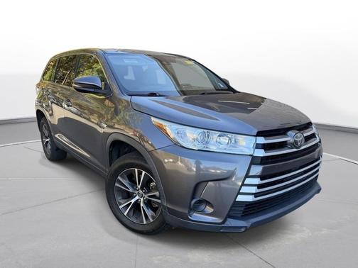 2017 Toyota Highlander LE