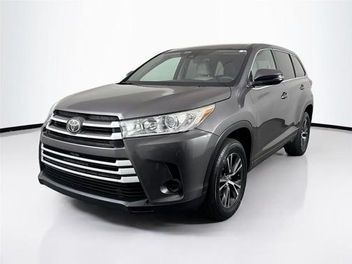 2017 Toyota Highlander LE