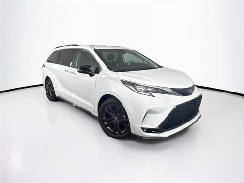 2024 Toyota Sienna XSE 7 Passenger
