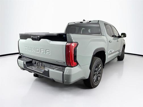 2025 Toyota Tundra Hybrid Platinum