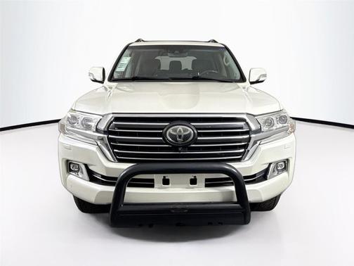 2017 Toyota Land Cruiser Base