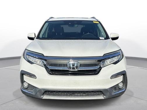 2022 Honda Pilot Touring 8-Passenger