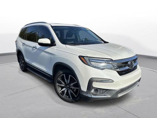 2022 Honda Pilot Touring 8-Passenger