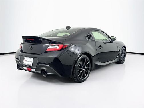 Raven 2023 Toyota GR86 Premium