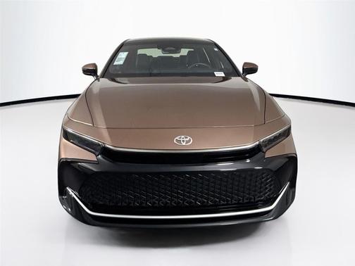 2025 Toyota Crown Platinum