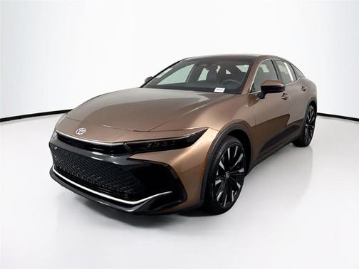 2025 Toyota Crown Platinum