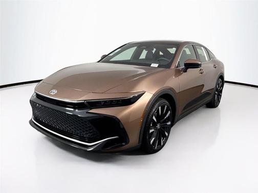 2025 Toyota Crown Platinum