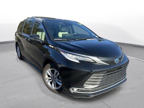 2025 Toyota Sienna Limited