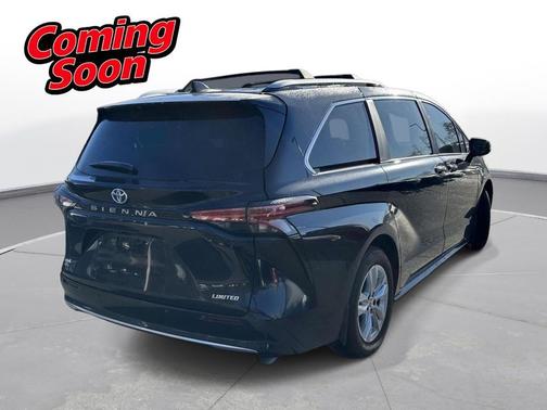 2025 Toyota Sienna Limited