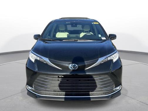 2025 Toyota Sienna Limited
