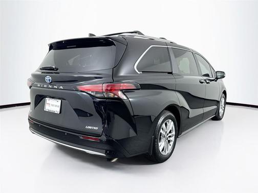 2025 Toyota Sienna Limited