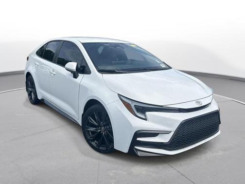 Ice Cap 2024 Toyota Corolla SE