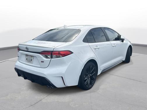 Ice Cap 2024 Toyota Corolla SE