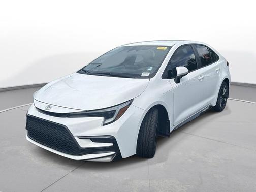 Ice Cap 2024 Toyota Corolla SE