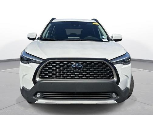 Wind Chill Pearl 2022 Toyota Corolla Cross XLE