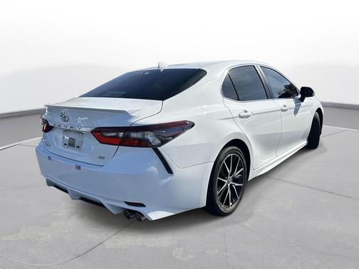 Ice Cap 2024 Toyota Camry SE