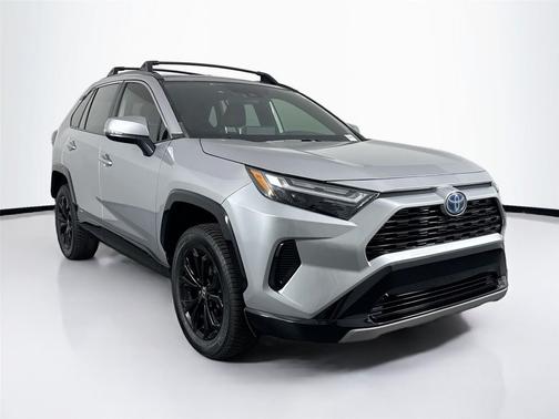 2022 Toyota RAV4 Hybrid SE