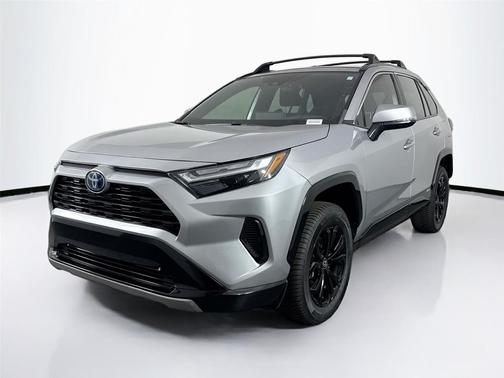 2022 Toyota RAV4 Hybrid SE