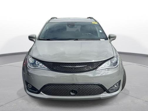 Ceramic Gray Clearcoat 2020 Chrysler Pacifica Touring-L Plus