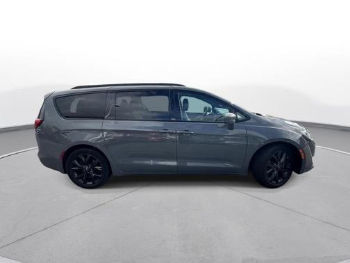 Ceramic Gray Clearcoat 2020 Chrysler Pacifica Touring-L Plus