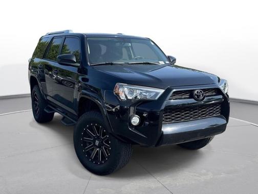 Midnight Black Metallic 2017 Toyota 4Runner SR5