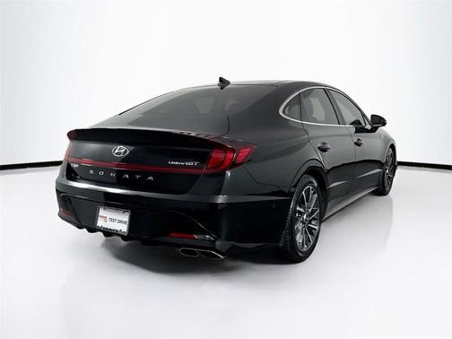 2022 Hyundai SONATA Limited