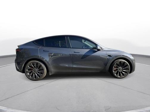 2022 Tesla Model Y Performance Dual Motor All-Wheel Drive