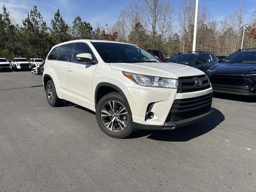 2018 Toyota Highlander LE I4