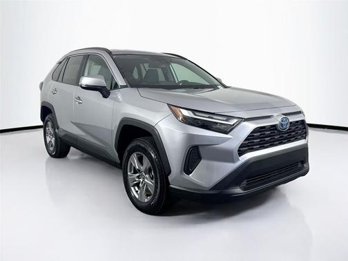 2022 Toyota RAV4 Hybrid XLE