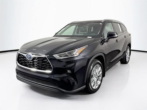 Midnight Black Metallic 2024 Toyota Highlander Hybrid Limited