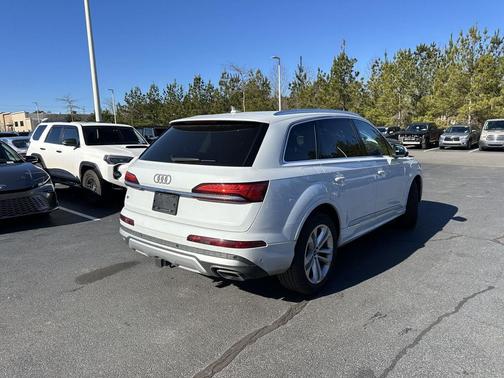 2025 Audi Q7 45 Premium