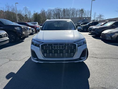 2025 Audi Q7 45 Premium