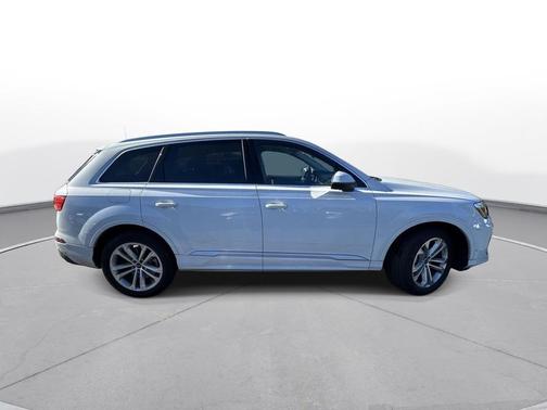 2025 Audi Q7 45 Premium