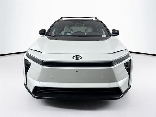 Wind Chill Pearl w/Midnight Black Metallic Roof 2026 Toyota bZ Limited