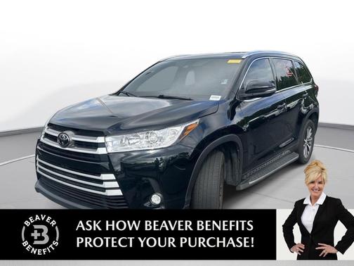 Midnight Black Metallic 2018 Toyota Highlander XLE