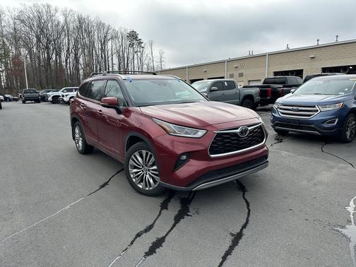 2023 Toyota Highlander Platinum