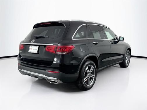 Black 2022 Mercedes-Benz GLC 300 Base