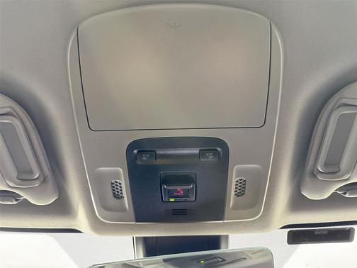 Ice Cap 2023 Toyota Camry SE