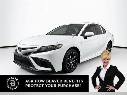 Ice Cap 2023 Toyota Camry SE