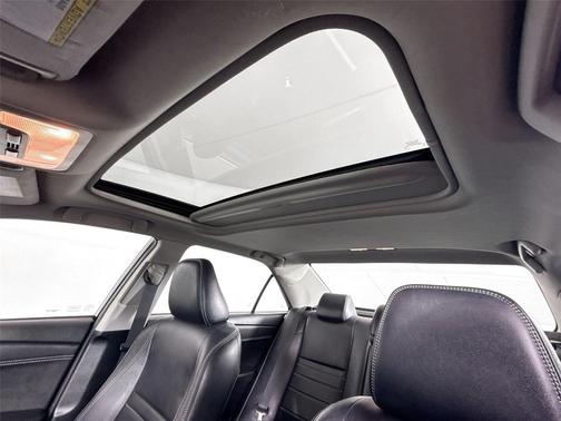 2015 Toyota Camry XSE