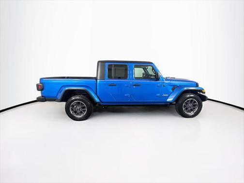 2023 Jeep Gladiator Overland